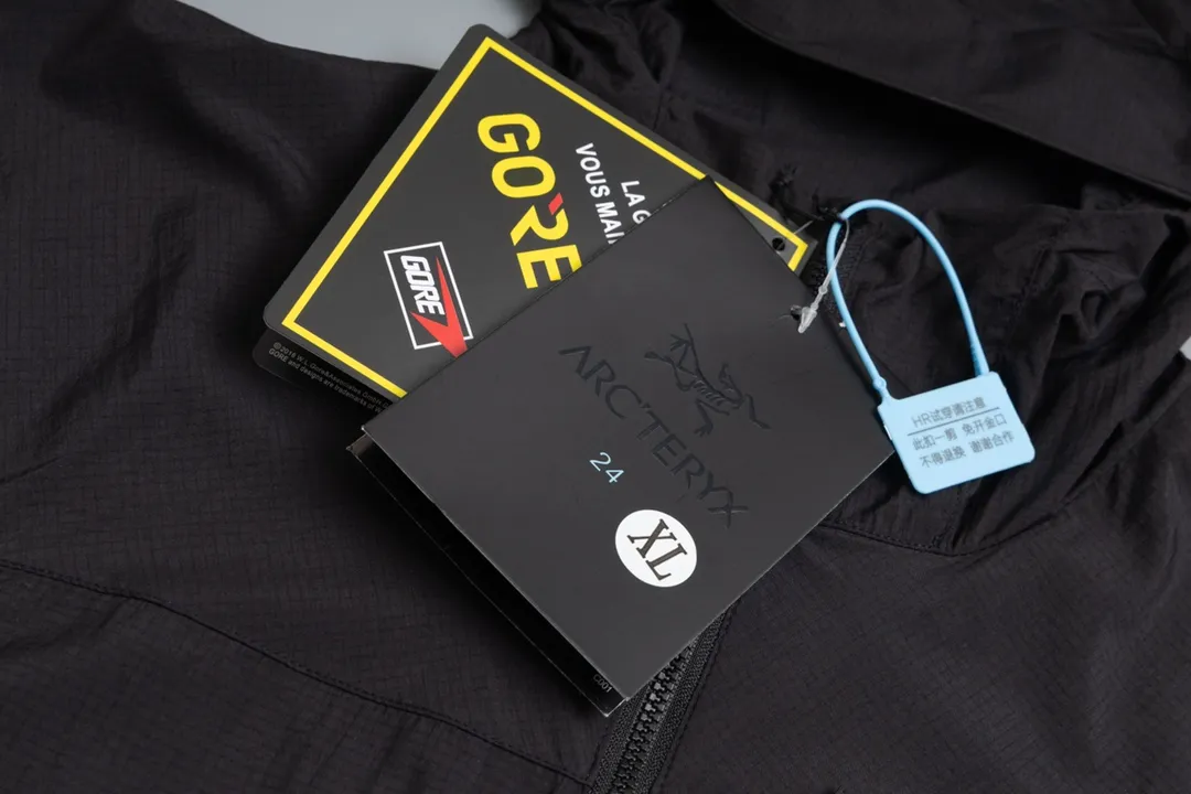 ➕5 Arcteryx/ Squamish Hoody Breathable Squamish Hoody UPF 50.UVA （ ） ！ ： Storm Hood 、No Slip Zip 、 ， ， 。